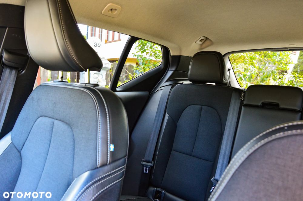 Volvo XC 40 T3 Momentum - 34