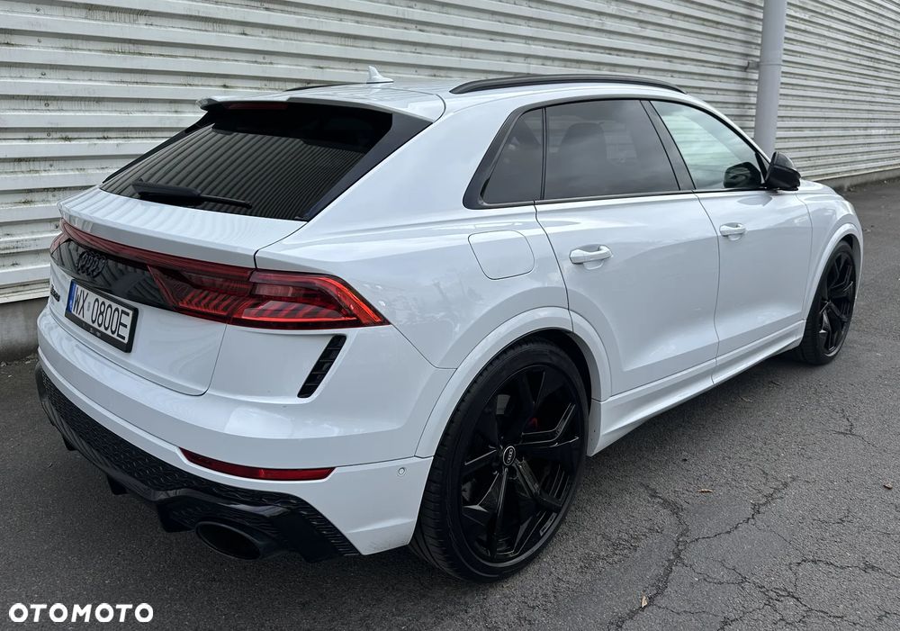 Audi RS Q8 - 8