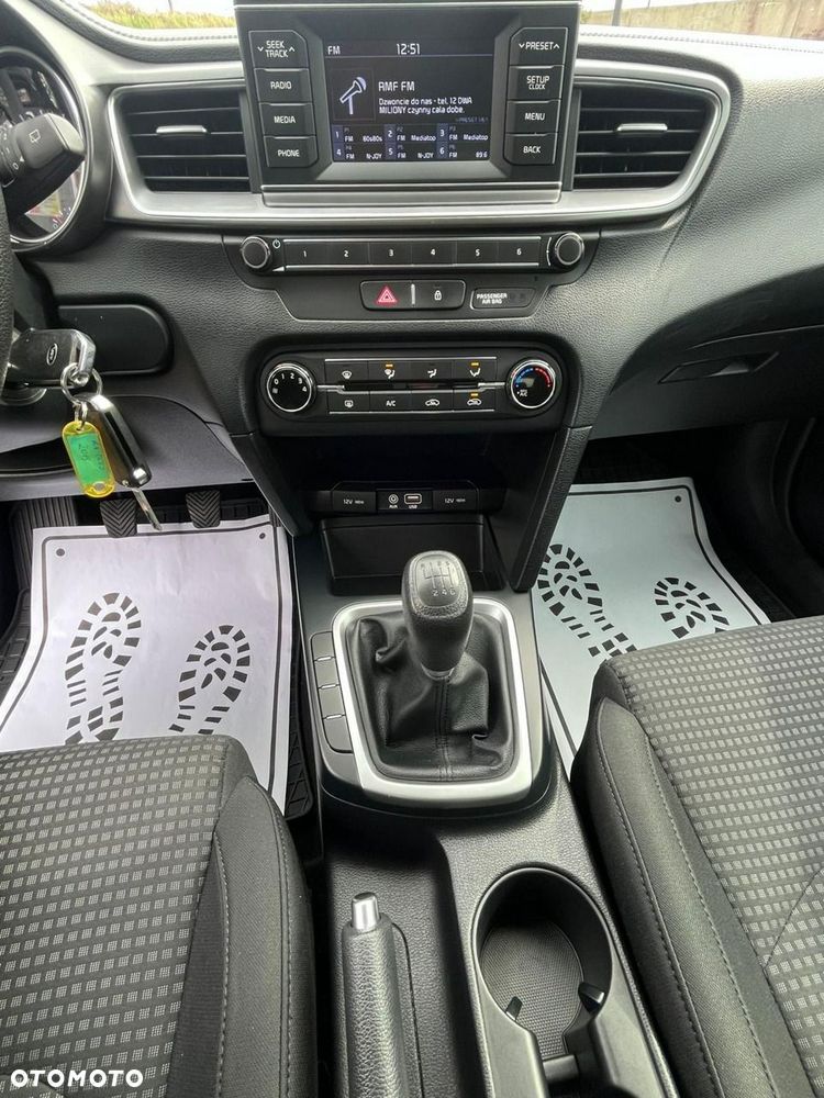 Kia Ceed - 14