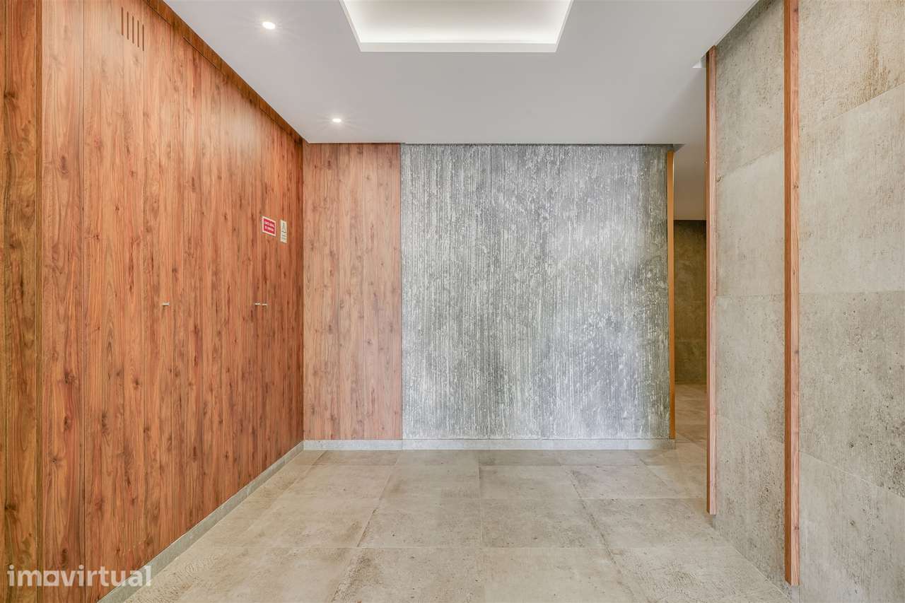 Moderno Apartamento  T3+1 no Centro de Carcavelos. - Grande imagem: 3/28