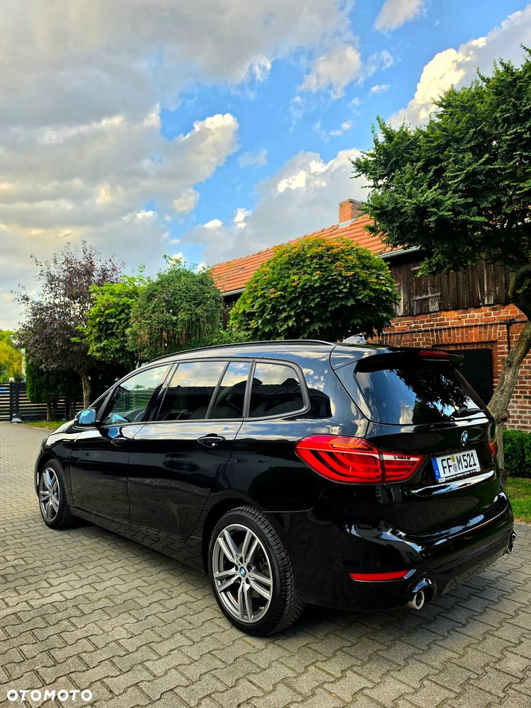 BMW Seria 2 220d - 6