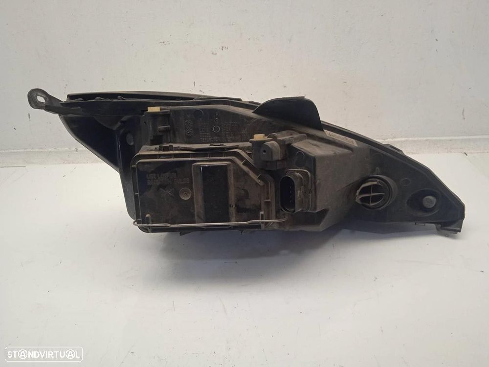 FAROL ESQUERDO FORD FOCUS 2004 - 1