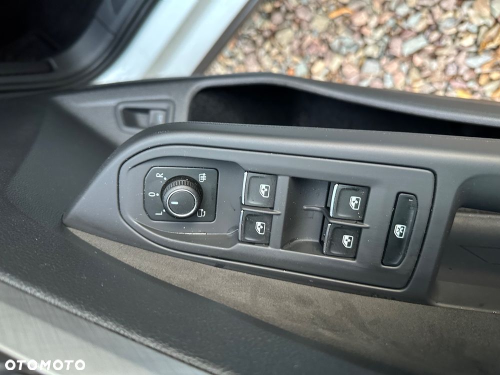 Volkswagen Golf - 30