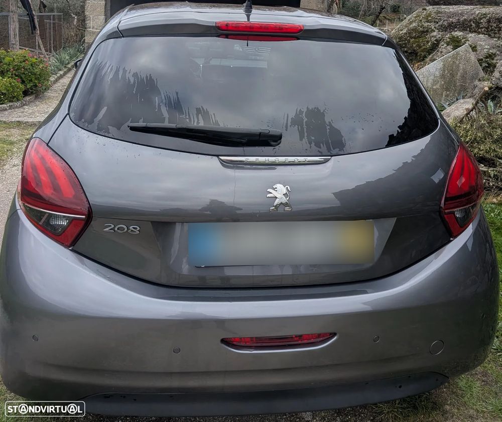 Peugeot 208 - 6