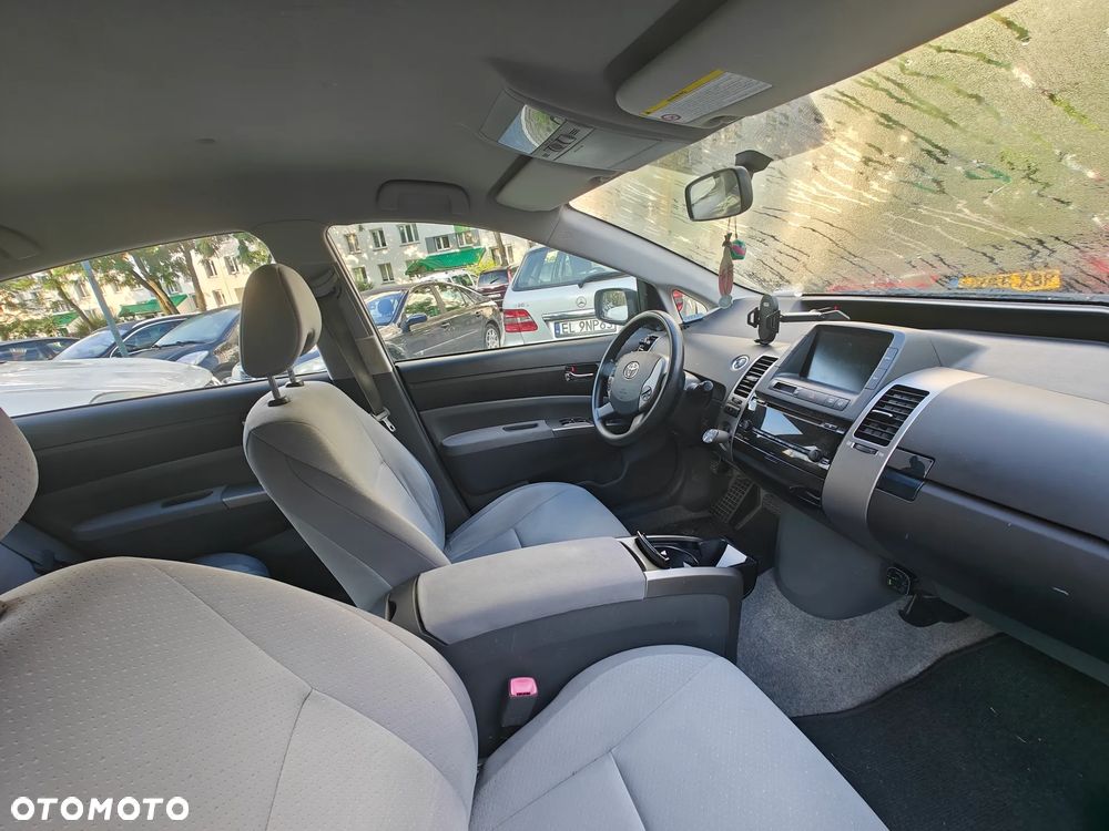 Toyota Prius - 8