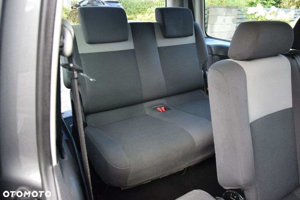 Volkswagen Caddy - 23