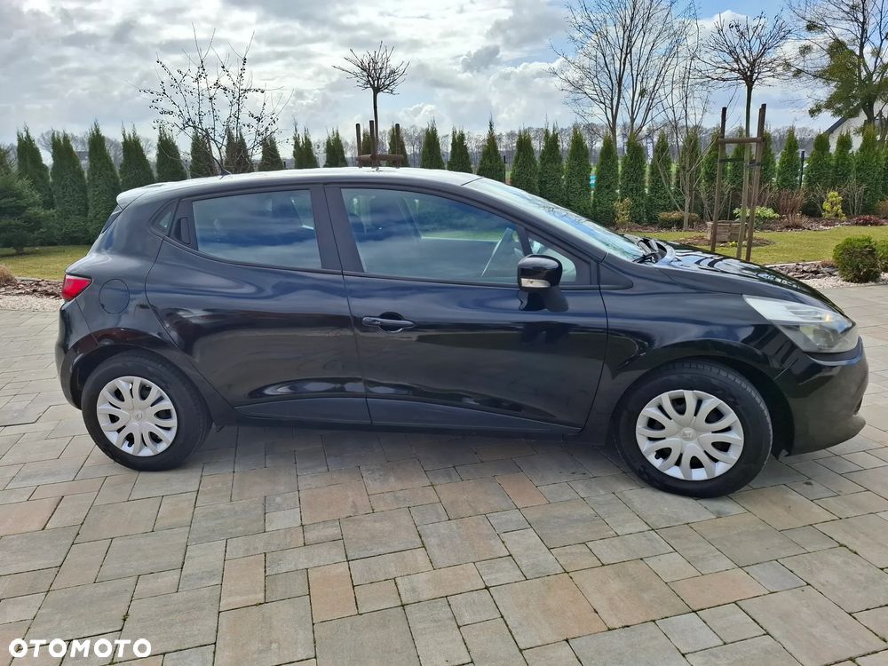 Renault Clio - 25