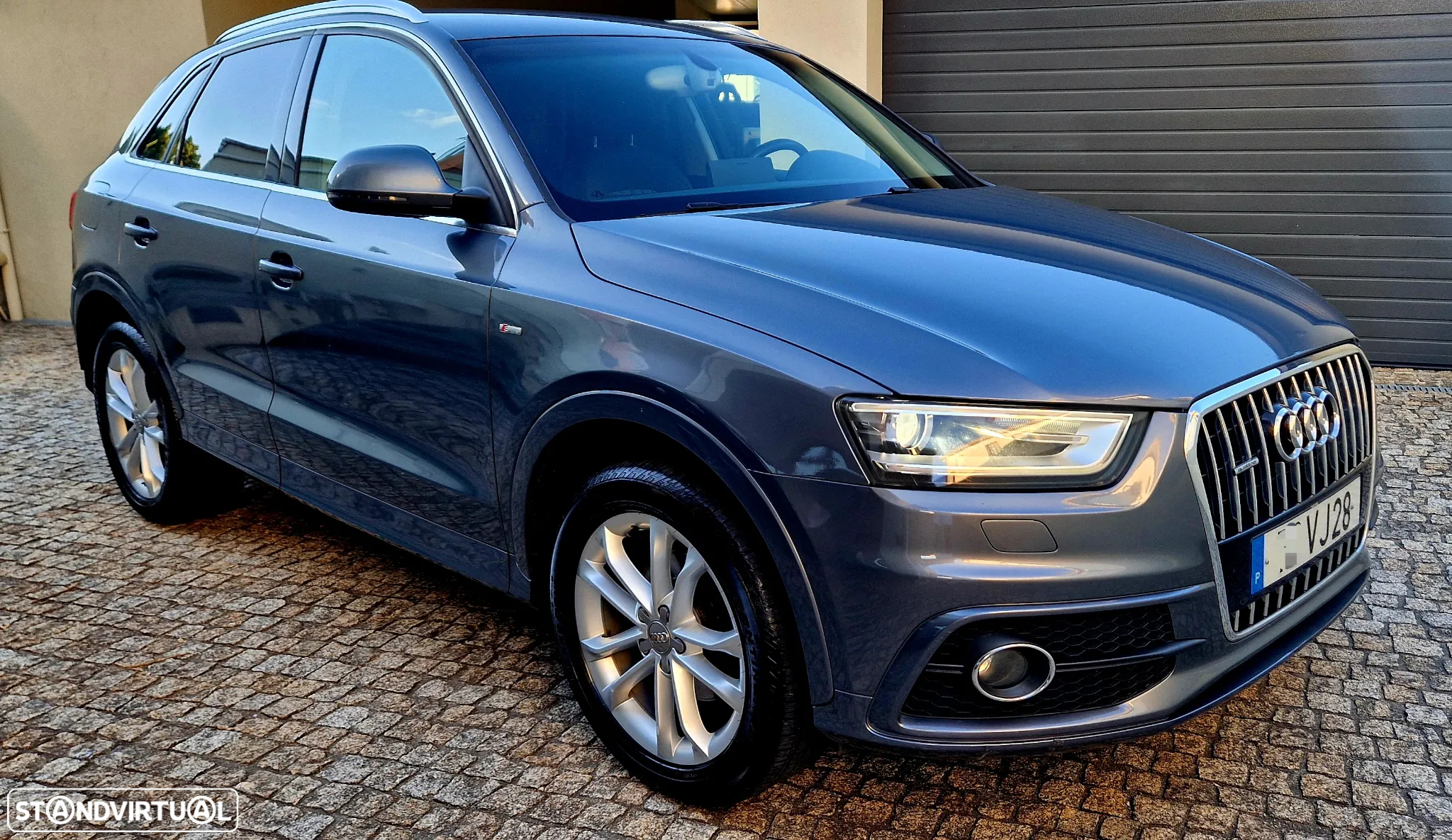 Audi Q3 2.0 TDI quattro Business Line S-line S-tronic - 2
