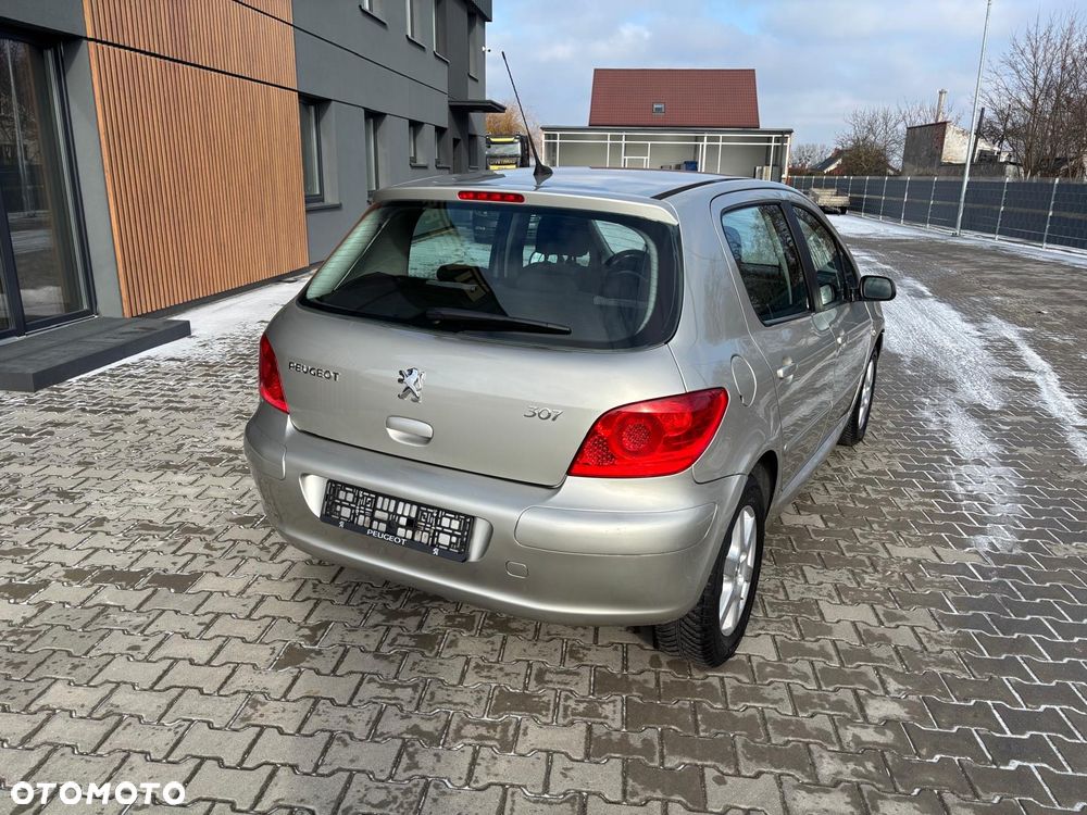 Peugeot 307 1.4 XR - 4
