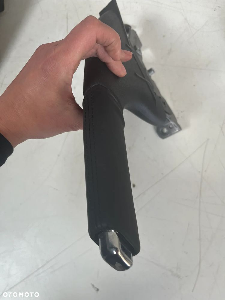 HAMULEC RĘCZNY SKODA FABIA IV 4 6VA - 2