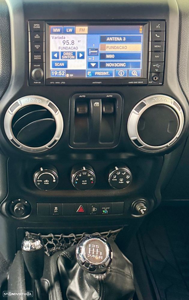 Jeep Wrangler - 27