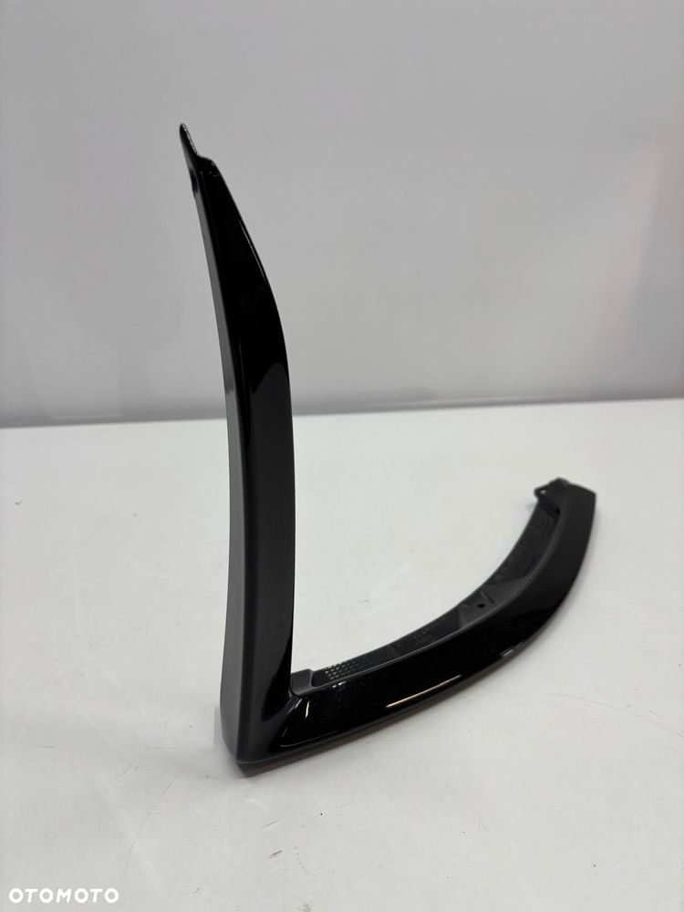 Mercedes AMG GT 290 Dolny Spoiler Boczny Prawy 2908850403 - 2