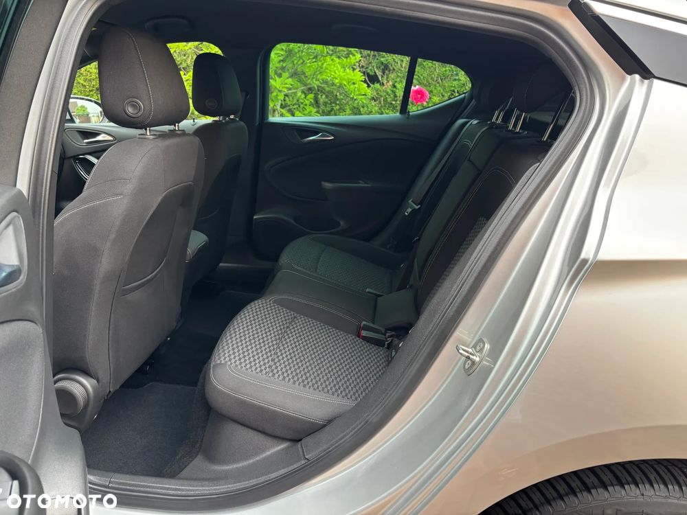 Opel Astra 1.4 Turbo Innovation - 24
