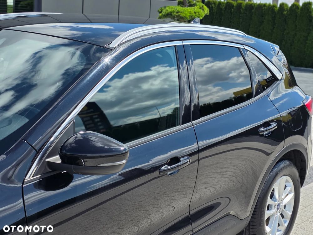 Ford Kuga 2.0 EcoBlue FWD Titanium - 29