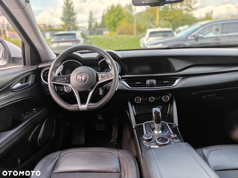 Alfa Romeo Stelvio 2.0 Turbo TI Q4 - 19