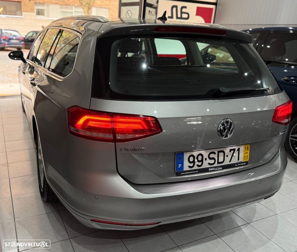 VW Passat Variant 1.6 TDI BlueMotion - 16