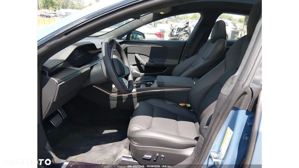 Tesla Model S AWD - 10