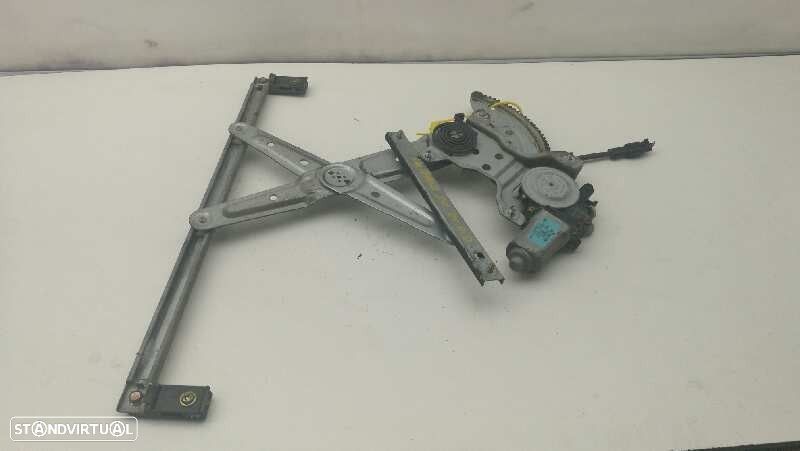ELEVADOR DE VIDRO FRONTAL DIREITO KIA CARENS II LIMUSINA 2004 - 2