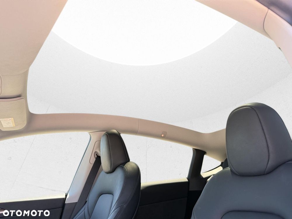 Tesla Model Y Performance AWD - 22