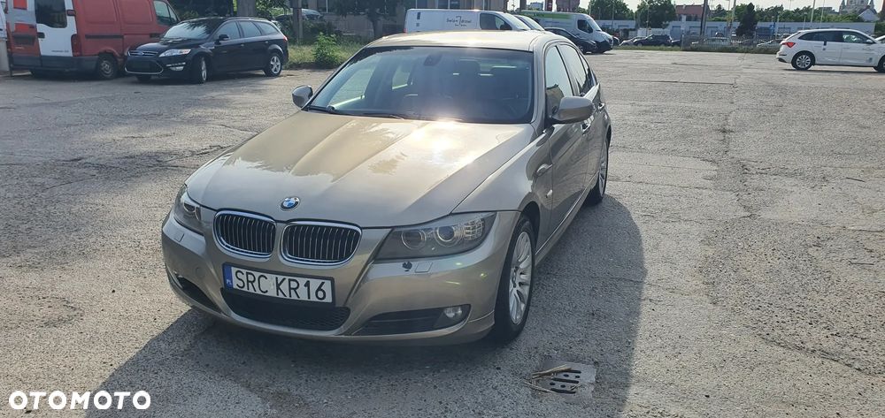 BMW Seria 3 325i Edition Exclusive - 34