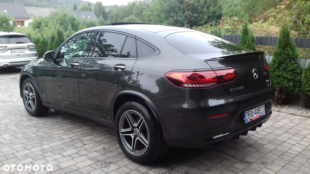 Mercedes-Benz GLC 300 4Matic 9G-TRONIC AMG Line - 8