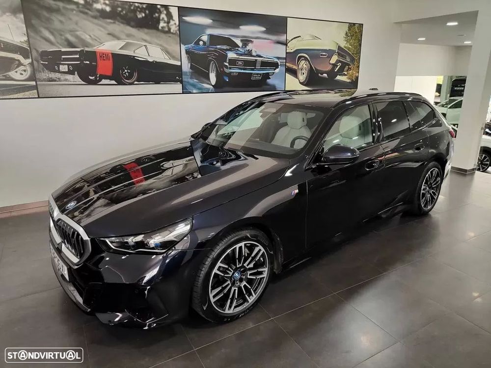 BMW i5 Touring eDrive40 - 28