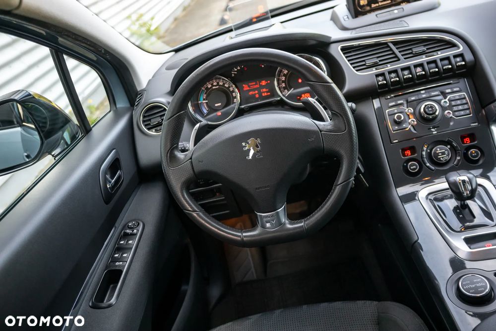 Peugeot 3008 Hybrid4 - 38