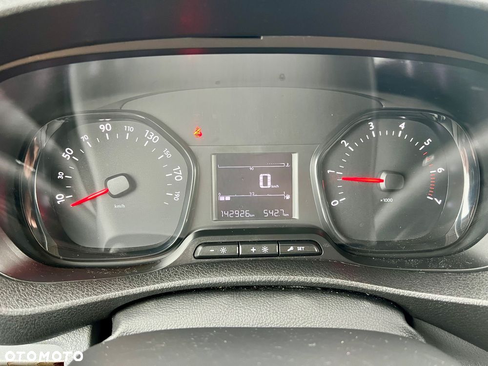 Peugeot Traveller 1.6 BlueHDi Compact Allure - 28