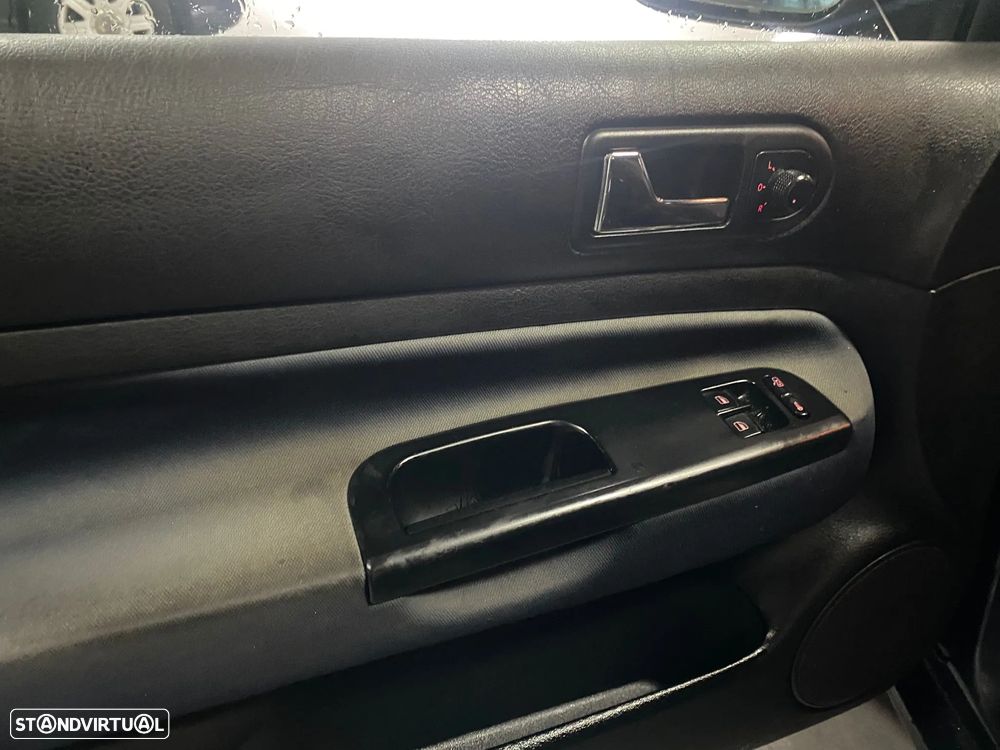 VW Golf 1.4i Confortline JE+AC - 14