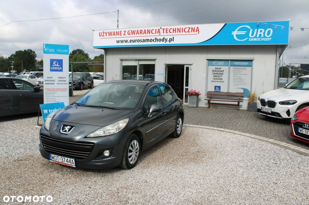 Peugeot 207 - 1