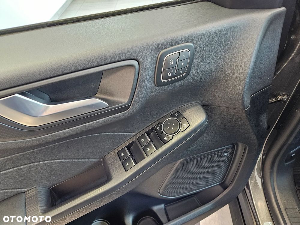 Ford Kuga 2.5 FHEV FWD ST-Line X - 19