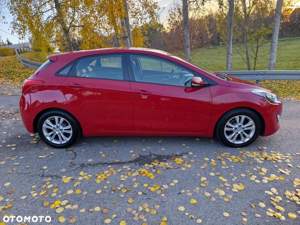 Hyundai i30 1.4 Intro Edition - 17