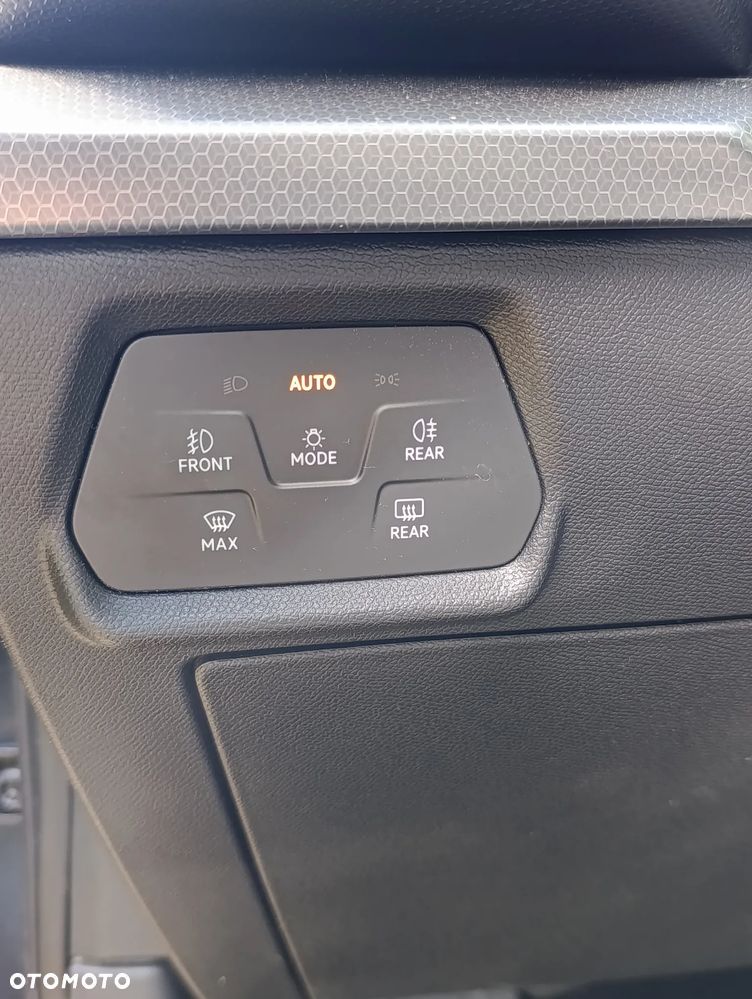 Seat Leon 2.0 TDI FR S&S DSG - 11