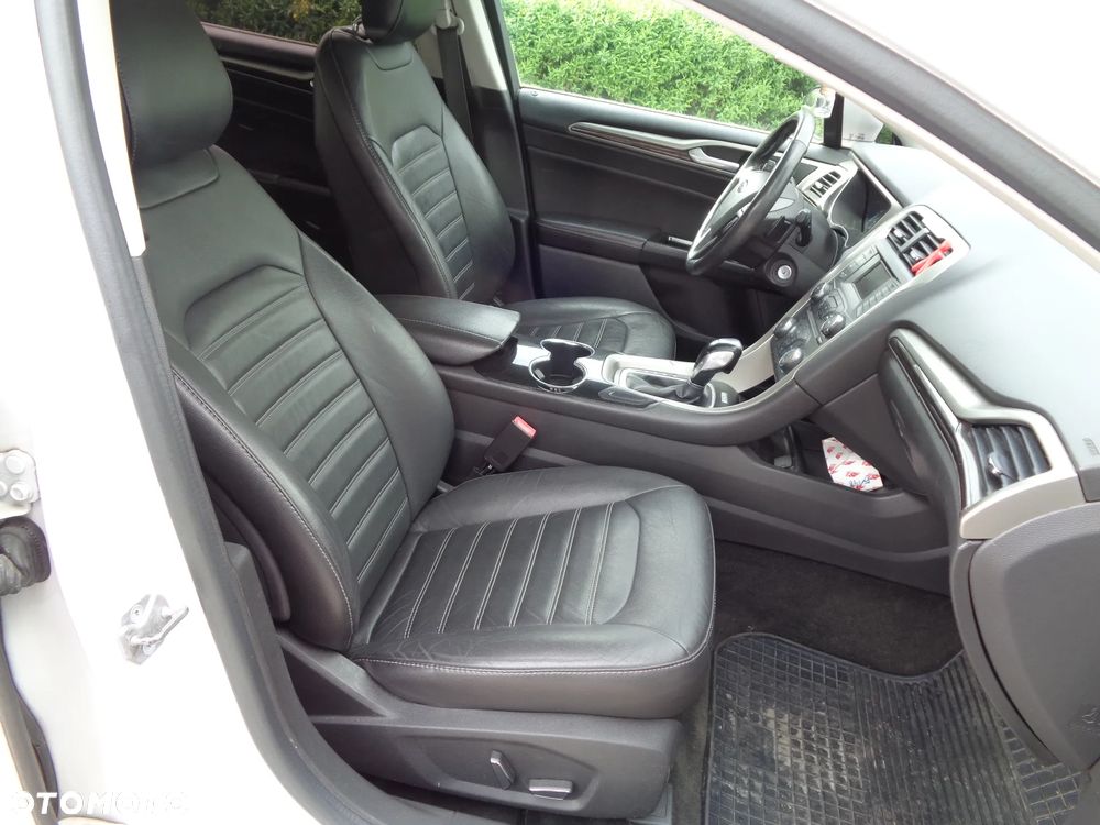 Ford Fusion 2.0 EcoBoost Titanium - 15