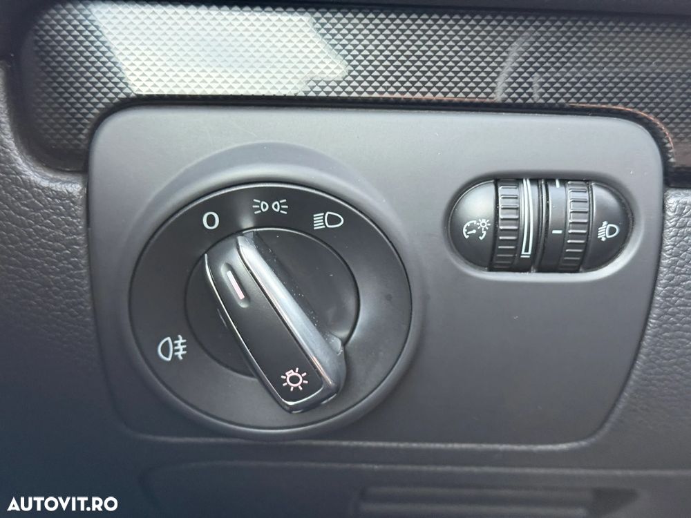 Volkswagen Golf 1.6 Comfortline - 20