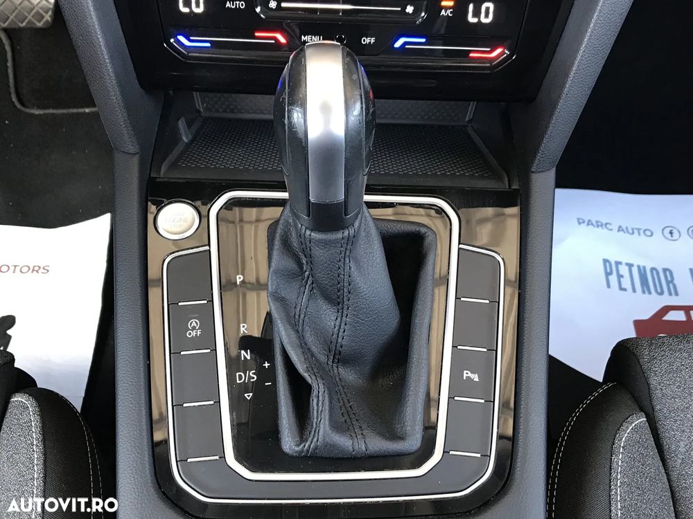 Volkswagen Passat - 35