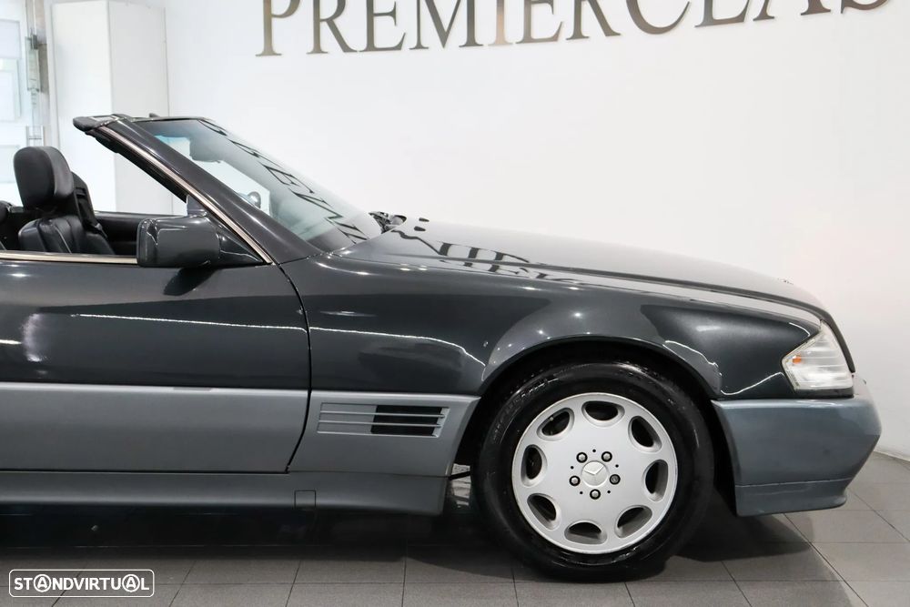 Mercedes-Benz SL 300 - 12