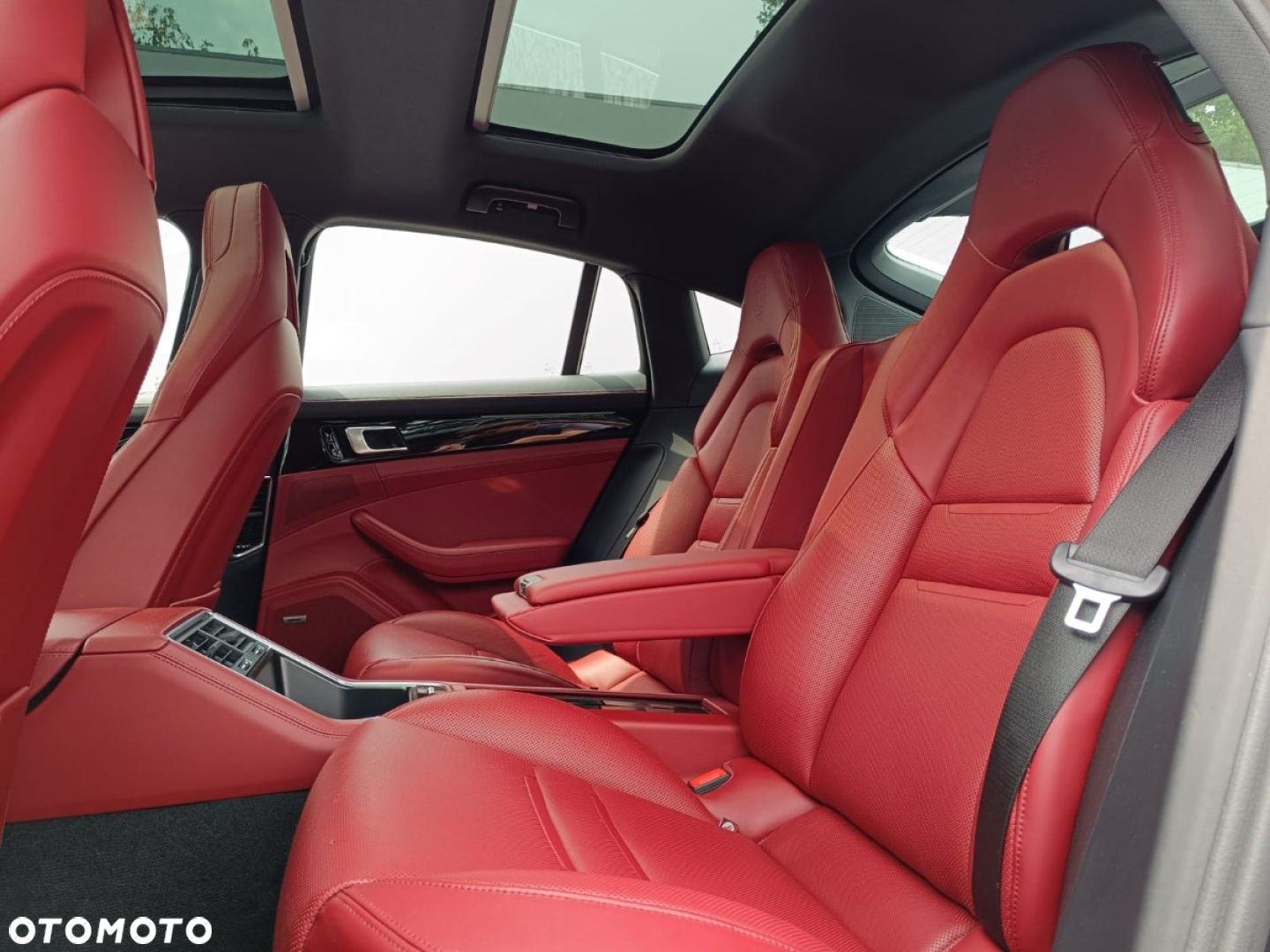 Porsche Panamera 4S - 34
