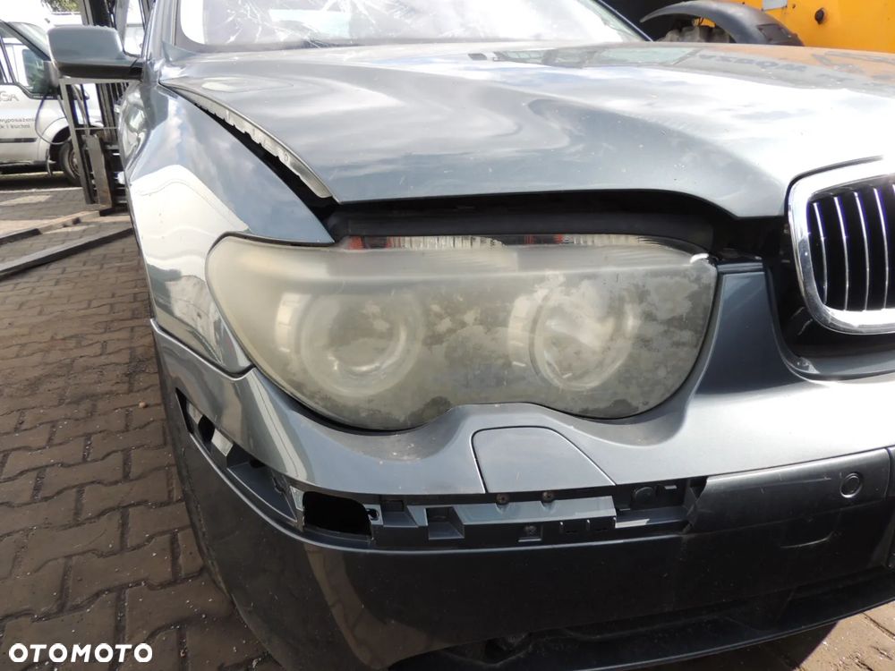 Zderzak przód BMW 735i E65 - 3