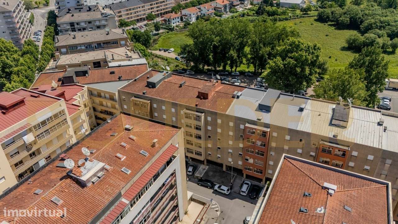 Loja em Póvoa de Lanhoso - Grande imagem: 2/7