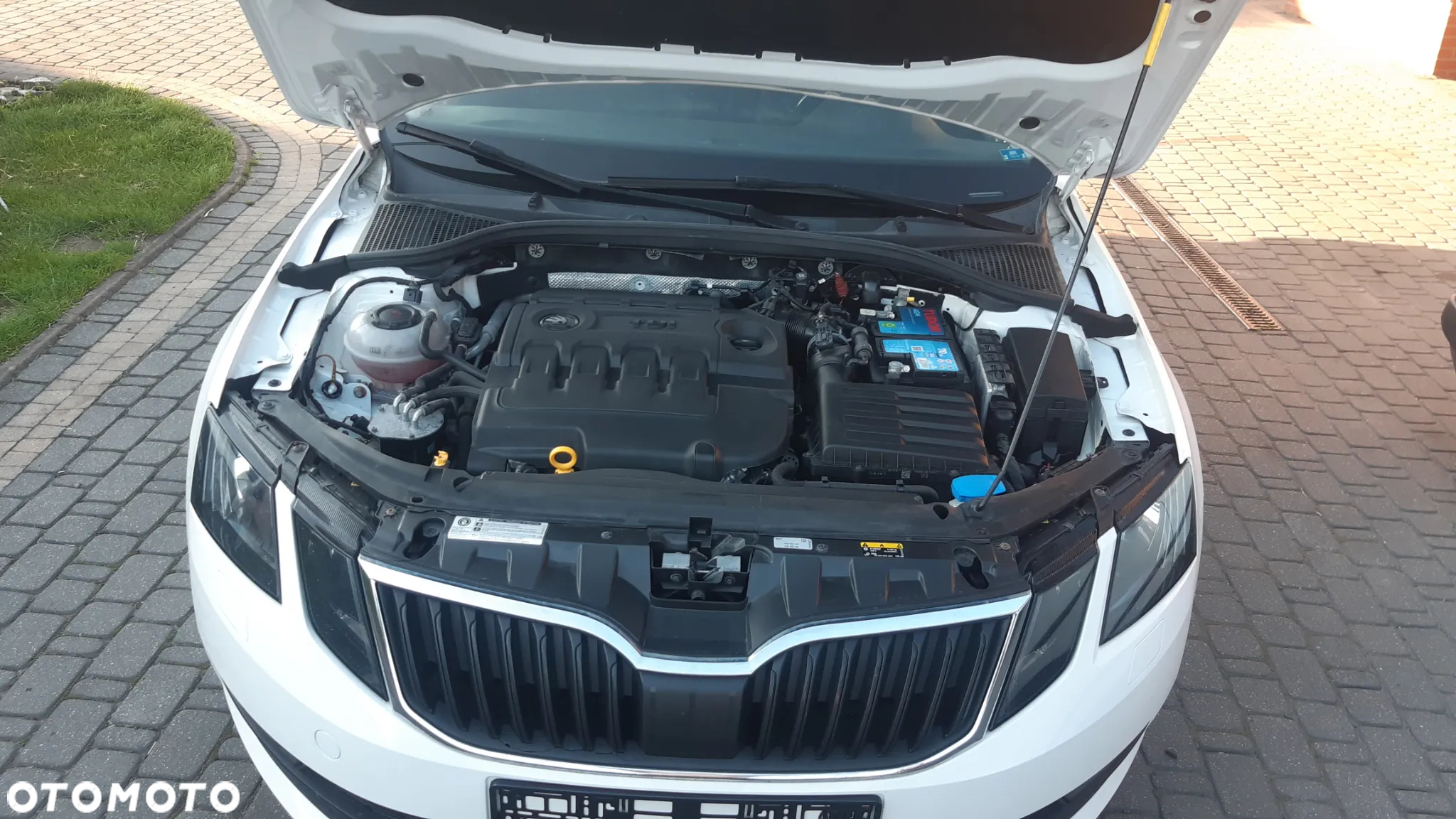 Skoda Octavia 1.6 TDI DSG Ambition - 14