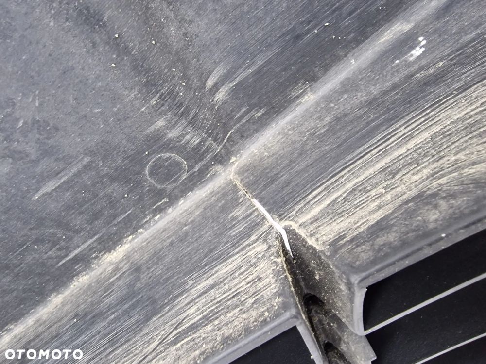 FORD C-MAX MK2 10- KRATKA ŚRODKOWA ZDERZAKA PRZEDNIEGO PRZÓD , NR D2ABB , NR AUKCJI KR172 - 15