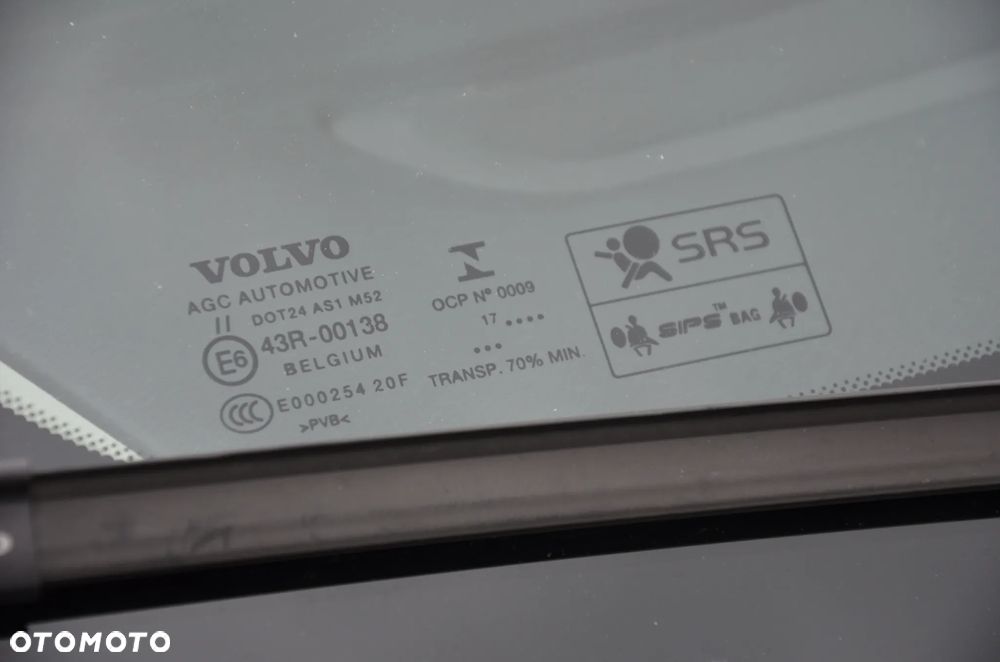 Volvo V40 D2 Kinetic - 33