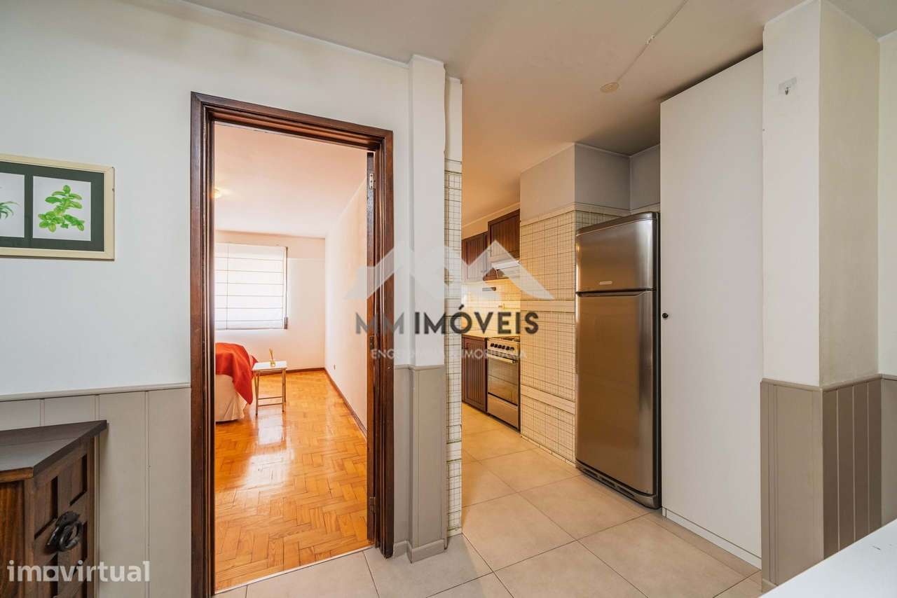 Apartamento T1 | 62m2 | Elevador | Estacionamento | Rua Nove de Abril - Grande imagem: 5/21