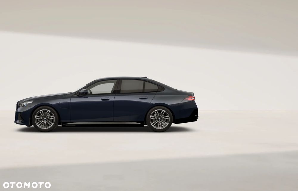 BMW Seria 5 530e PHEV M Sport - 8