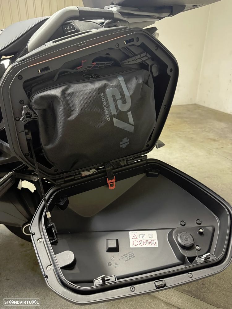 BMW R 1300 RT Triple Black - 37