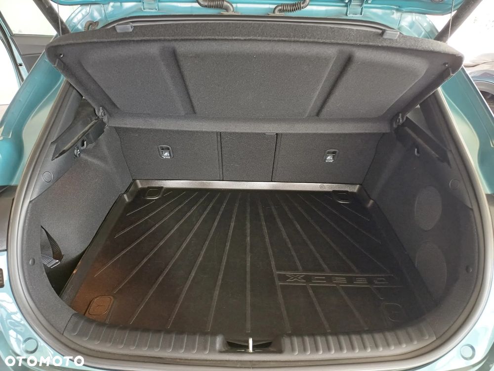 Kia XCeed 1.5 T-GDI Business Line DCT - 16