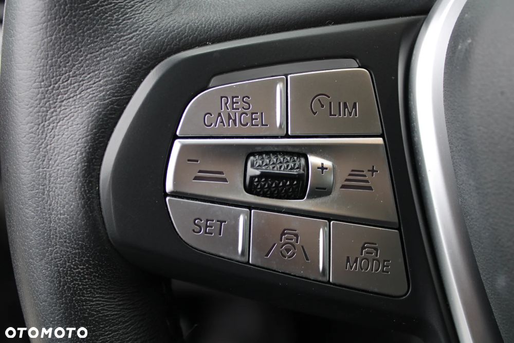 BMW iX3 - 18