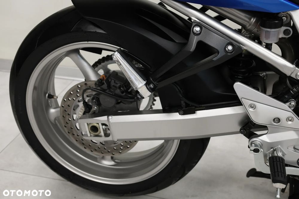 Yamaha FZ - 32