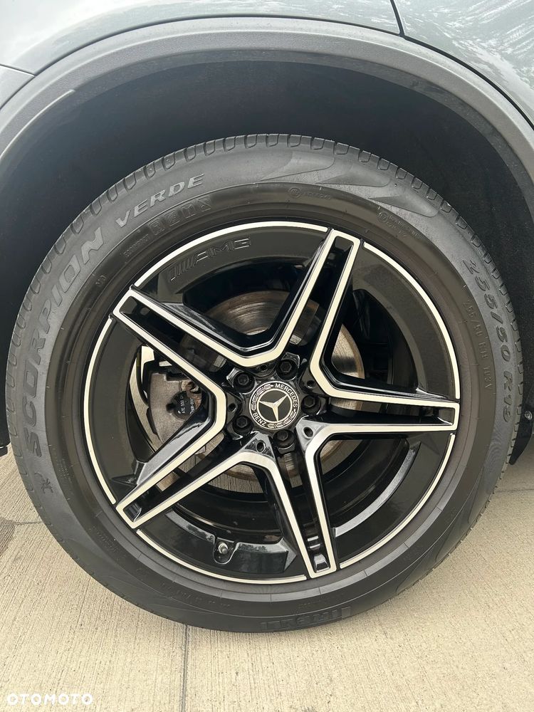 Mercedes-Benz GLC - 22